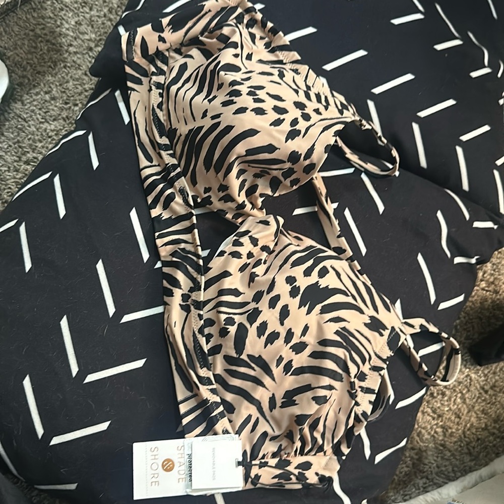 New with tags shade and shore from target size 38DD